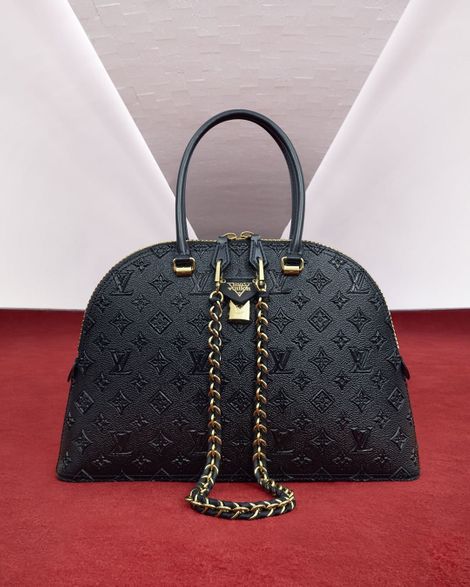 List Of All The Top 10 French Designer Bags Balenciaga Louis Vuitton Chanel Givenchy | Glamour Fame