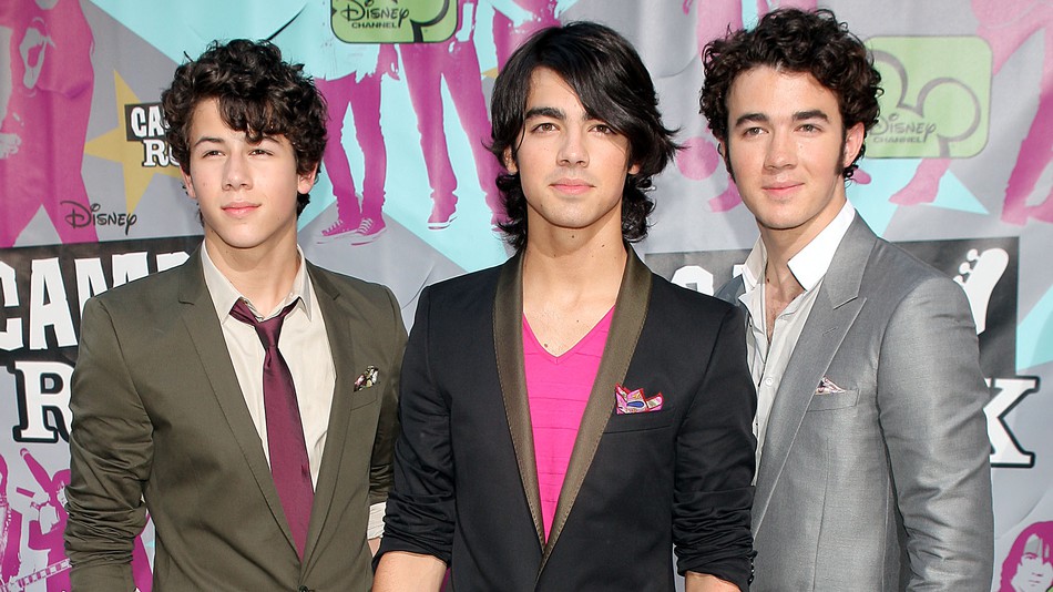 Learn The Intriguing Details And Facts Of Jonas Brothers ...