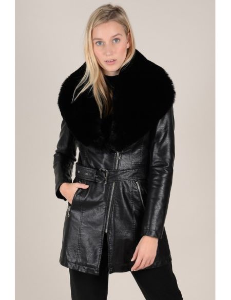 Textured collar coats with leather looks very attractive.