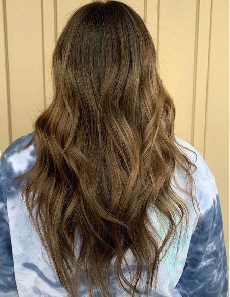 Kailyn showing her new darker hair color.