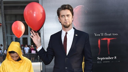 Andy Muschietti is going to direct the upcoming Attack on Titan live-action movie.