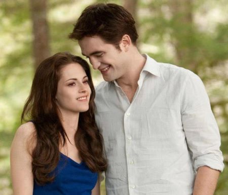 Kristen Stewart and Robert Pattinson fell in love on the set of Twilight.