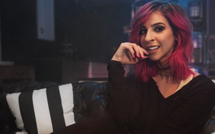 Who is Gabbie Hanna dating? Is He a fellow YouTuber?