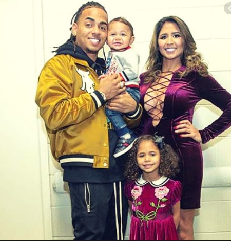 The couple and two kids of Ozuna.