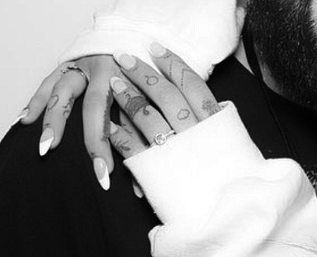 すごい Ariana Grande Tattoo Hand - 謹賀新年 イラスト 無料