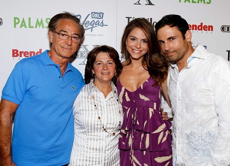 Undergaro with Menounos and her parents.