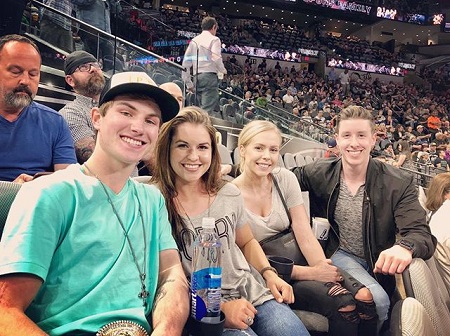 Jess Lockwood with his then-girlfriend Hailey Kinsel and her sister with her husband.