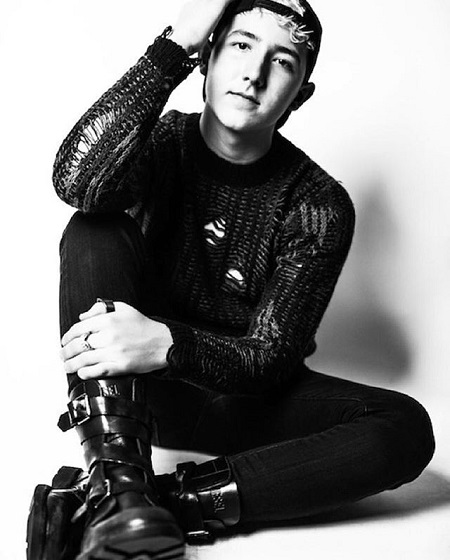 Frankie Jonas on the cover of Paper Magazine. He has no girlfriend now.