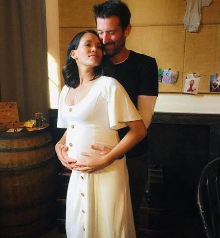 Jessalyn announced her third pregnancy on 10 October 2019.
