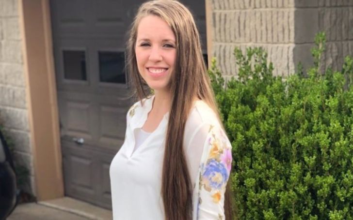 Historic Day For Jill Duggar As She Gets Her Hair Done In A Salon For The First Time!