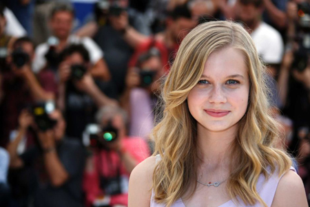Angourie Rice at red carpet.