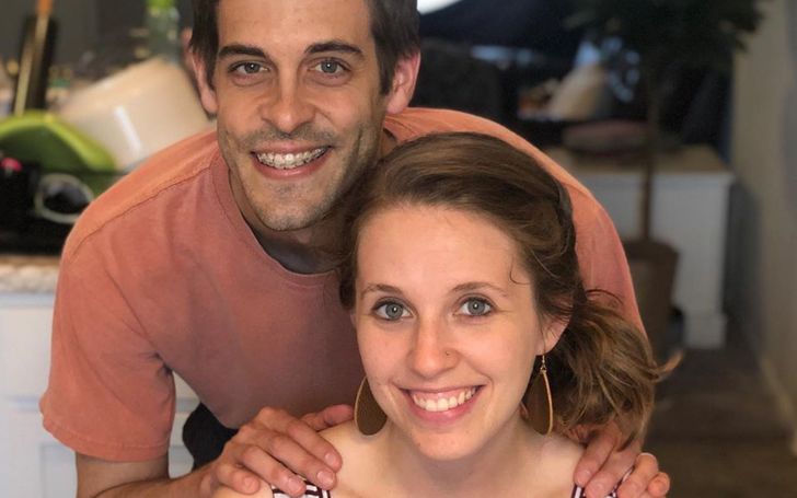 Jill Duggar Dillard Promotes Another Sex Book Titled 'Bedroom Games and Sexy Activities' Which Is Bound To Add Excitement To Your Sex Life!