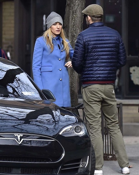 Sporting their Tesla Model S in the streets of New York.