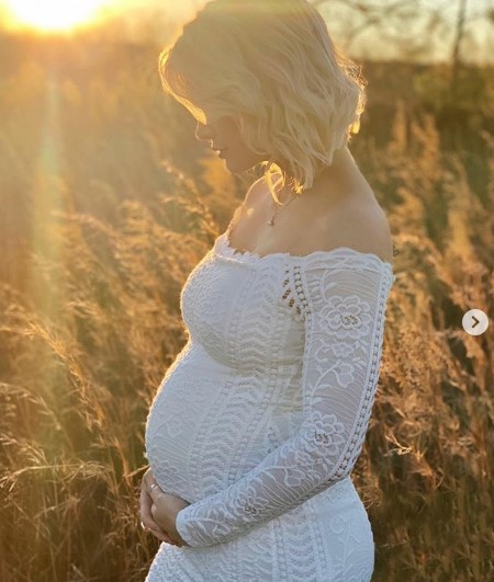 Jenna Cooper is pregnant.