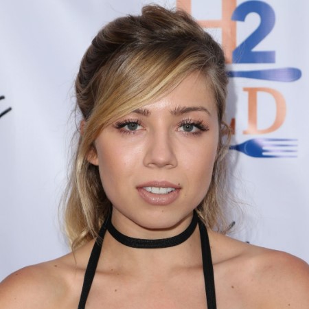 Jennette McCurdy Boyfriend in 2020