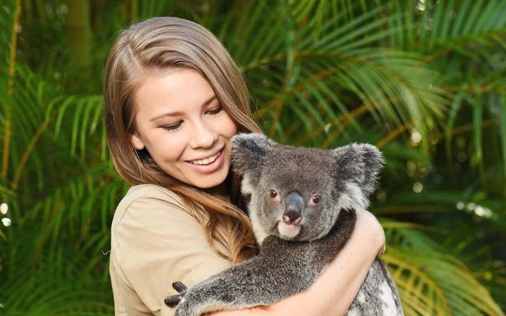Bindi Irwin Shows Off Her Baby Bump For the First Time