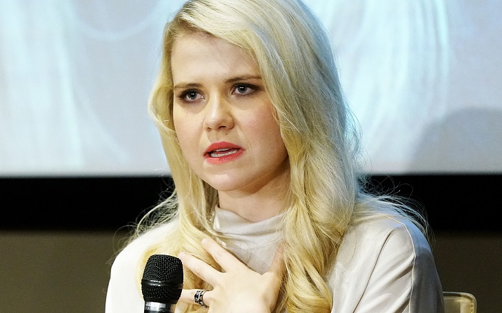 Elizabeth Smart Reveals She Was Sexually Assaulted During a Flight and Then Launched 'Smart Defense'.