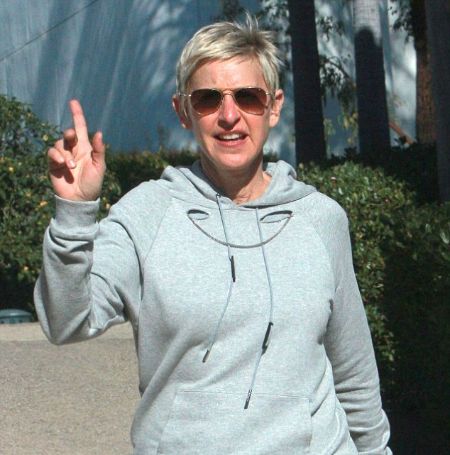Ellen Lee DeGeneres suspended the production of her show as a precaution against corona. 