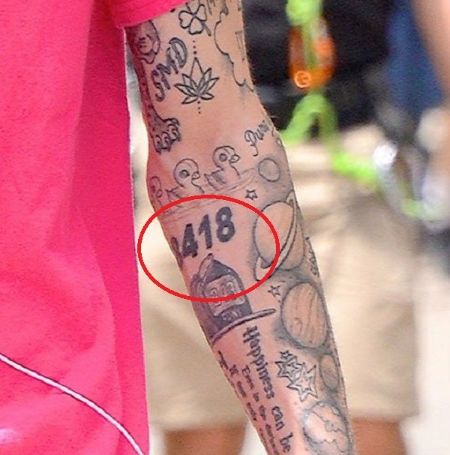 Pete Davidson have tatted '8418' in his left arm.