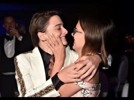 22 Noah Schnapp Twin Chloe Pictures Lyana Gallery