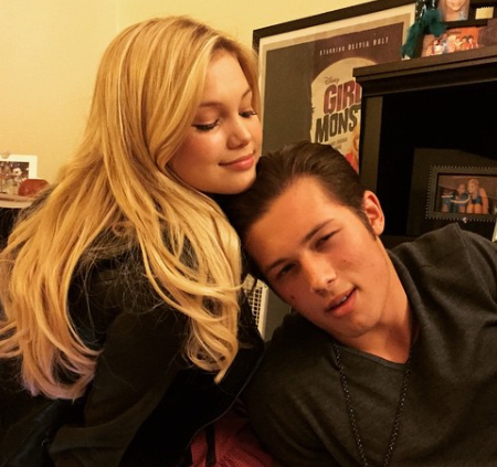 did austin north and olivia holt date