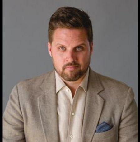 The entrepreneur and public speaker Nate Holzapfel wanted to bring change in the practice and brand recognition to belts which inspired him to create Mission Belts.