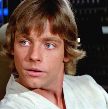 Mark Hamill's facial injuries from car crash didn't affect the production of the Star Wars: A New Hope.