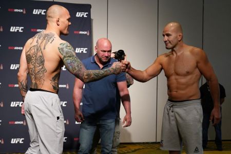 Recent UFC fight between Anthony Smith and Glover Teixeira.