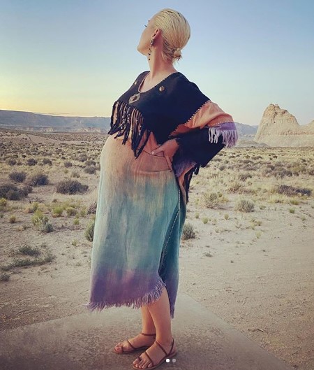 katy perry baby bump, new album.