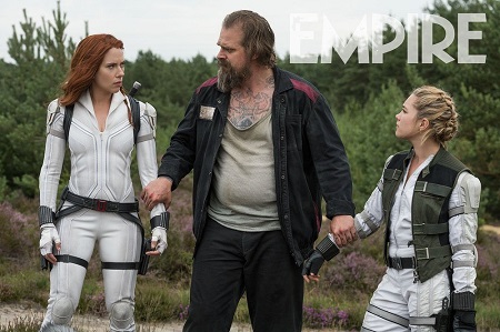 Scarlett Johansson, Florence Pugh and David Harbor as their characters on 'Black Widow'.