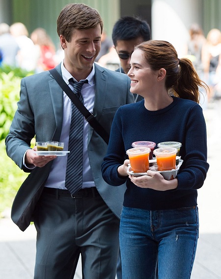  Actors Glen Powell (L) and Zoey Deutch are seen filming 'Set It Up' on the Highline on June 15, 2017, in New York City.