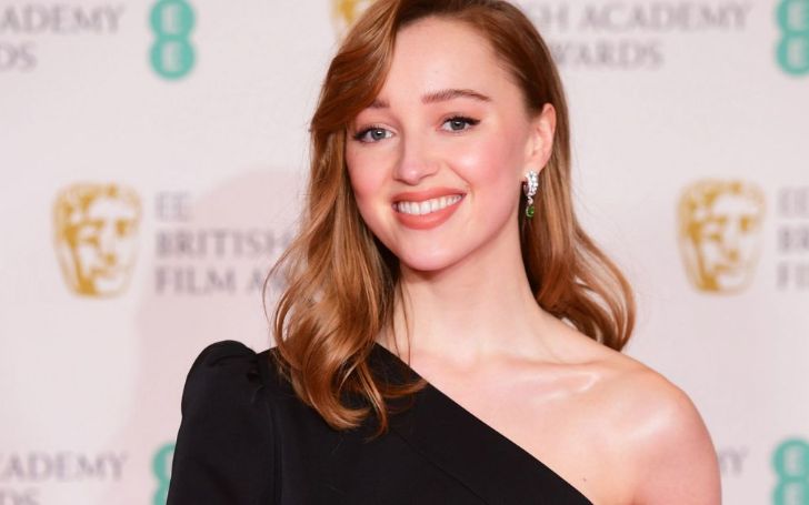 What is Phoebe Dynevor's Net Worth? Learn the Details of Her Earnings Too
