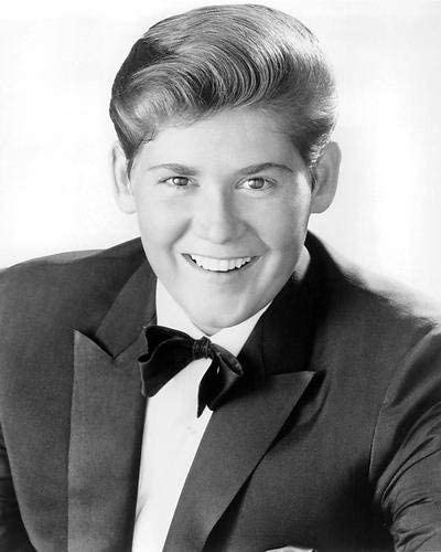 Young Wayne Newton was quite a good-looking lad.