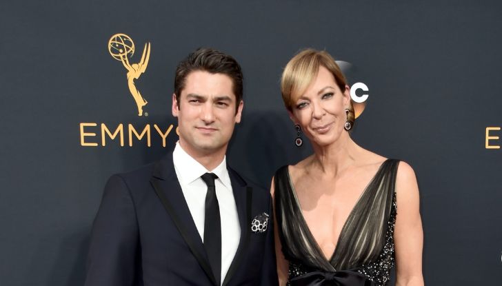 Is Allison Janney's Married in 2021? If Yes, Who is Her Husband?