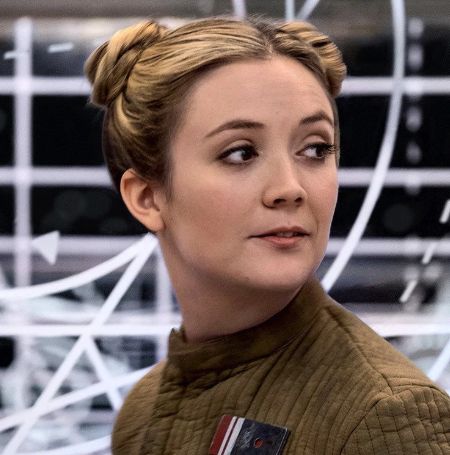 Billie Lourd stands in for her mother final star war moment