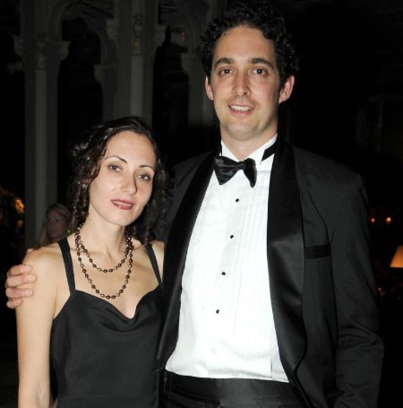 Alex Berenson's wife is Jacqueline Anne Basha, a forensic psychiatrist.