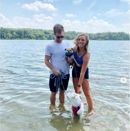 Amanda Starrantino together with her husband Tyler Sonnega and her dog Leo.