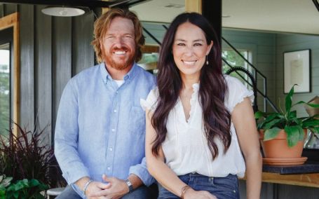 Joanna Gaina is happily married to Chip Gaines for 19 years.