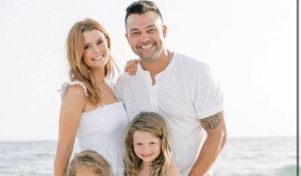 Who is JoAnna Garcia Swisher? Meet Sweet Magnolias star and former Atlanta  Braves outfielder Nick Swisher's wife