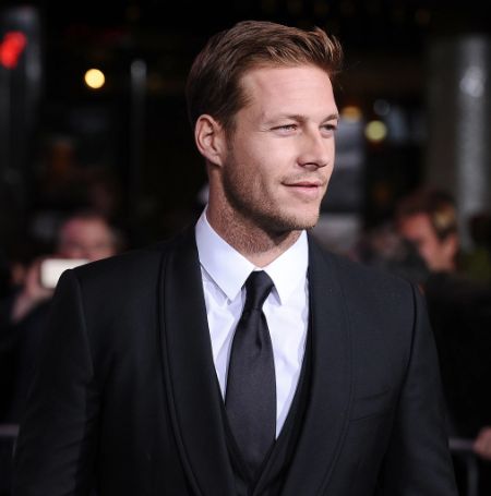 As of 2022, Luke Bracey is possibly single.