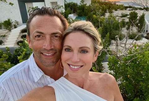 Amy Robach divorced her second husband, Andrew Shue.