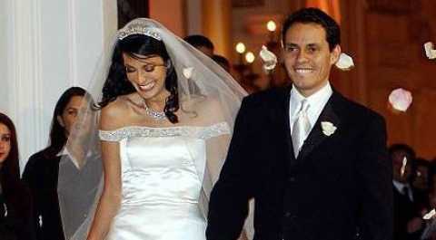 Marc Anthony divorced his first wife, Dayanara Torres
