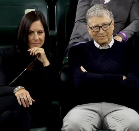 Bill Gates is dating Mike Hurd's widow, Paula Hurd