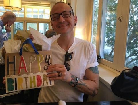 American singer Chester Bennington died due to suicide in 2017