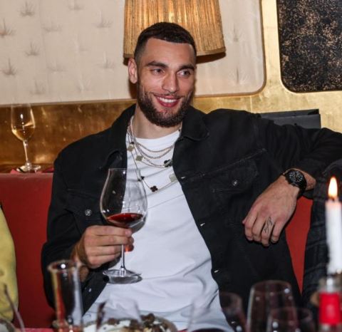 Zack LaVine has net worth of $70 Million