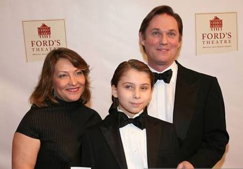 Richard Thomas and Georgiana Bischoff shares one kid from their romance