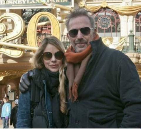 Kevin costner and Christine Baumgartner split