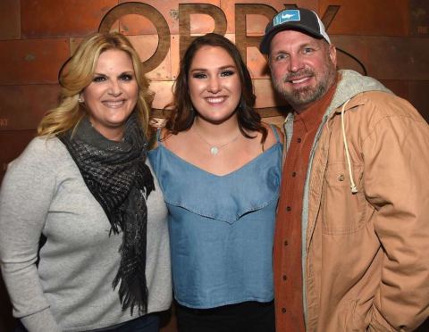 Garth Brooks has three kids