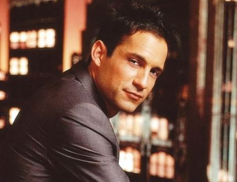 Enrique Murciano has net worth of $5 Million