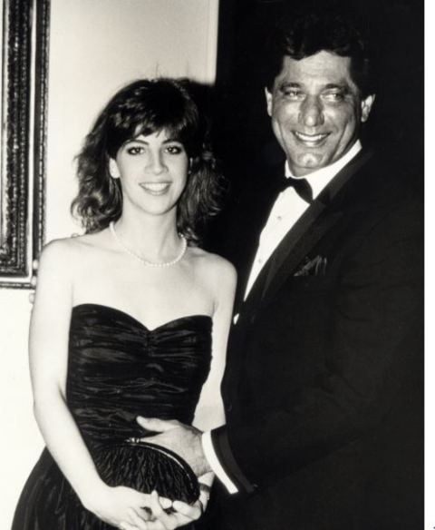 Joe Namath married Deborah Mays in 1984
